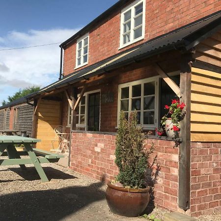 The Mill At Rose Villa Farm Hereford Bagian luar foto