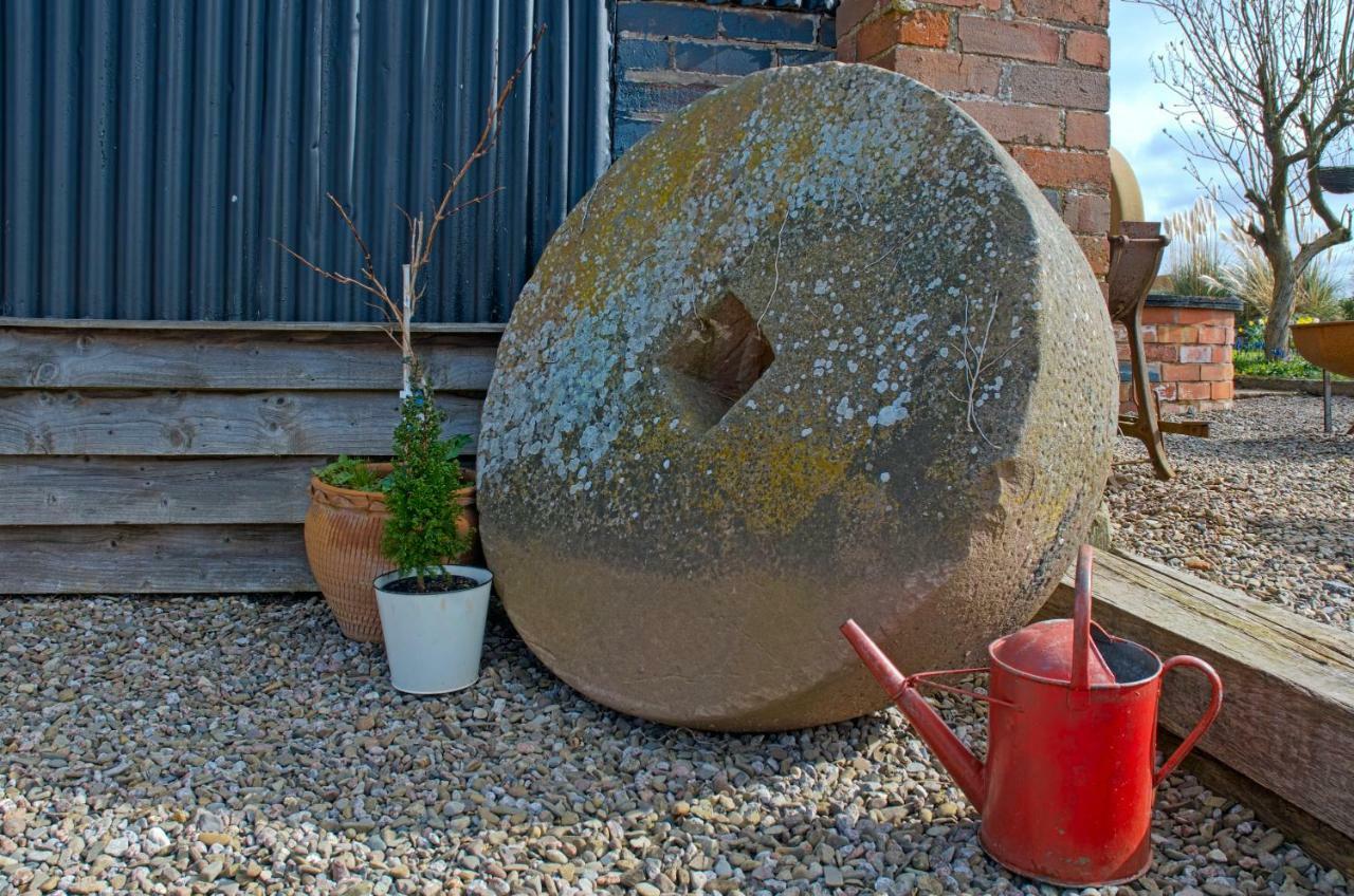 The Mill At Rose Villa Farm Hereford Bagian luar foto